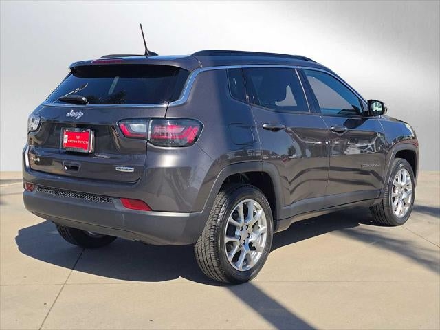 2023 Jeep Compass Latitude Lux