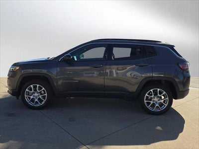 2023 Jeep Compass Latitude Lux