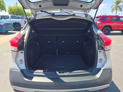 2019 Nissan Kicks SR