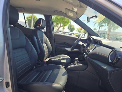2019 Nissan Kicks SR