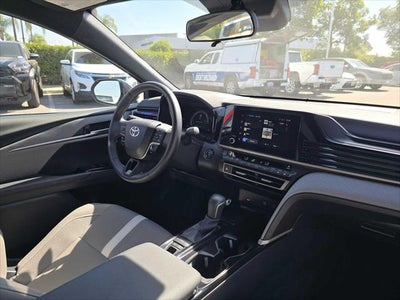 2025 Toyota Camry SE
