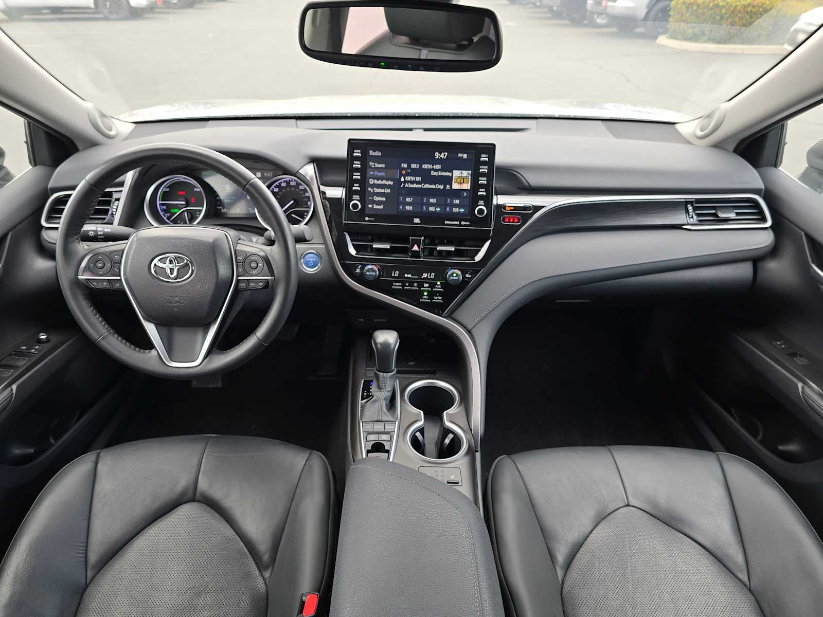 2024 Toyota Camry Hybrid XLE