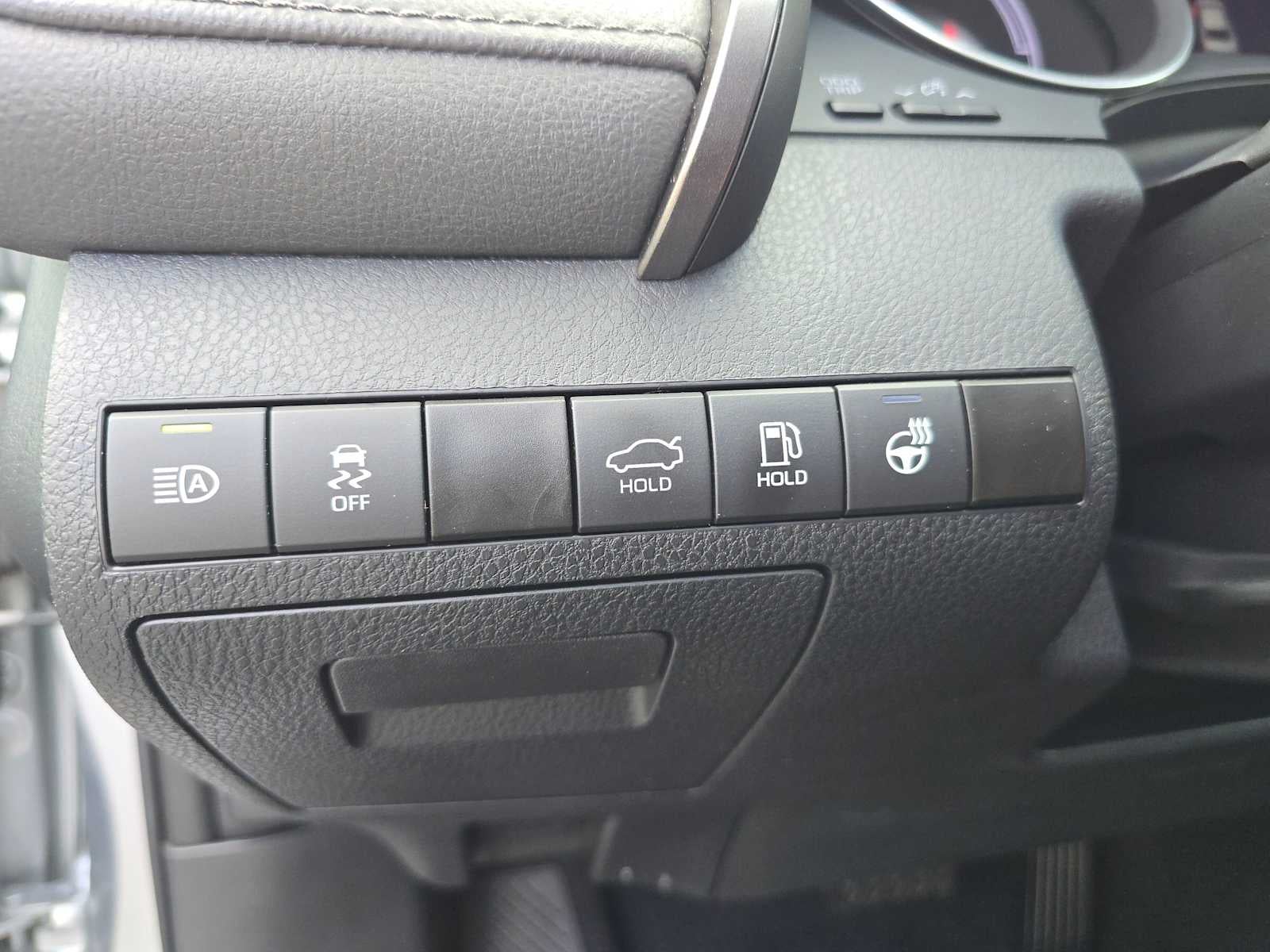 2024 Toyota Camry Hybrid XLE