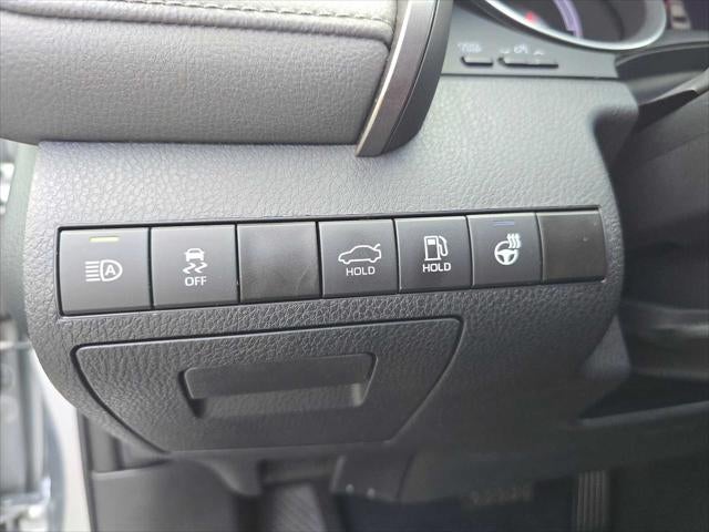 2024 Toyota Camry Hybrid XLE