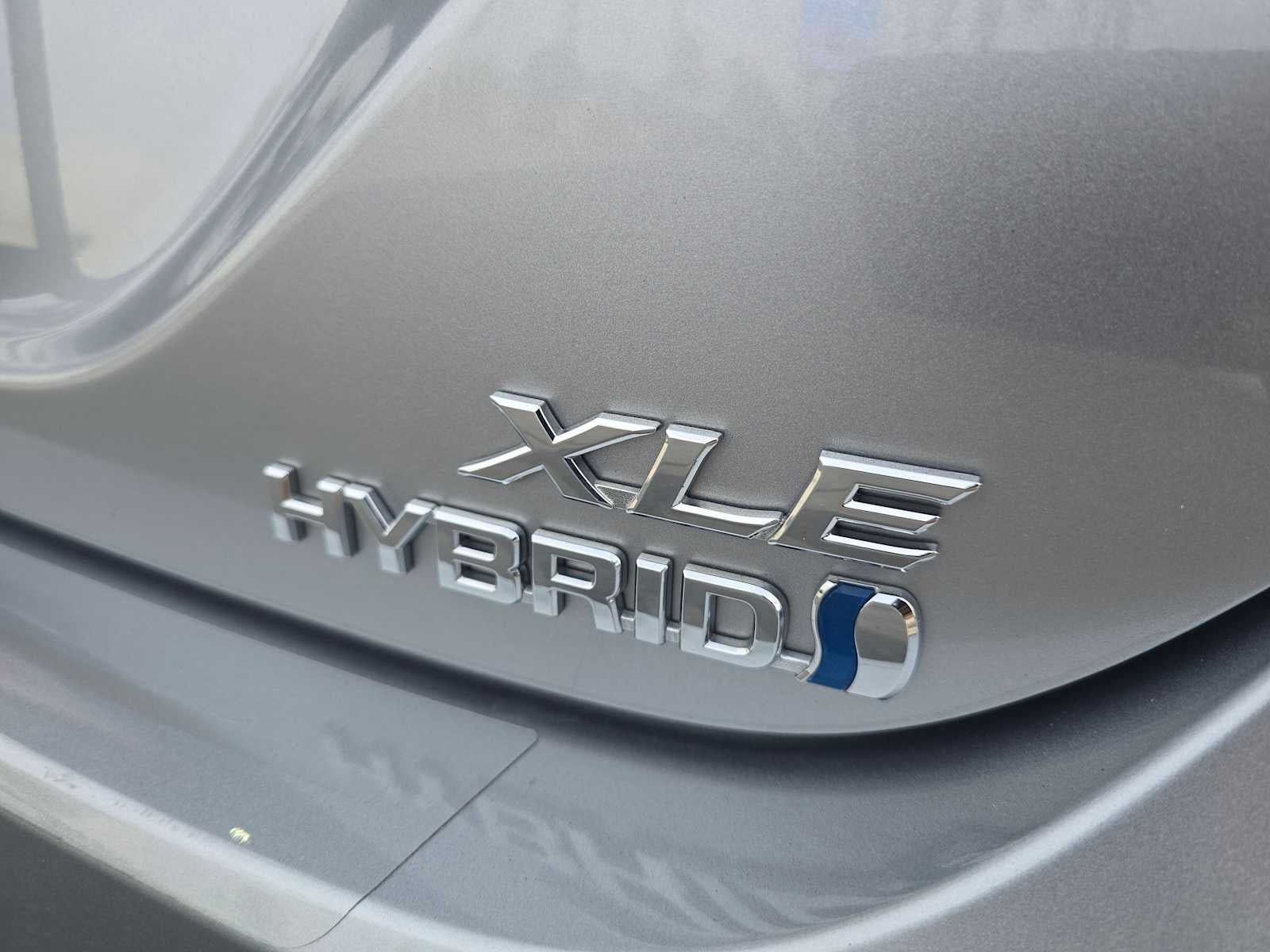 2023 Toyota Camry Hybrid XLE