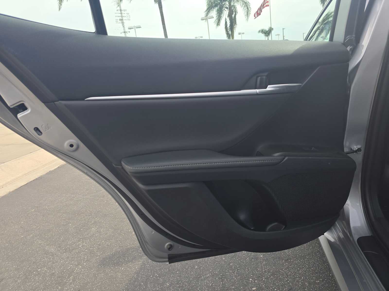 2023 Toyota Camry Hybrid XLE