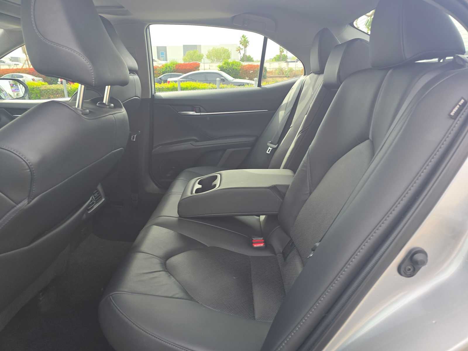 2023 Toyota Camry Hybrid XLE