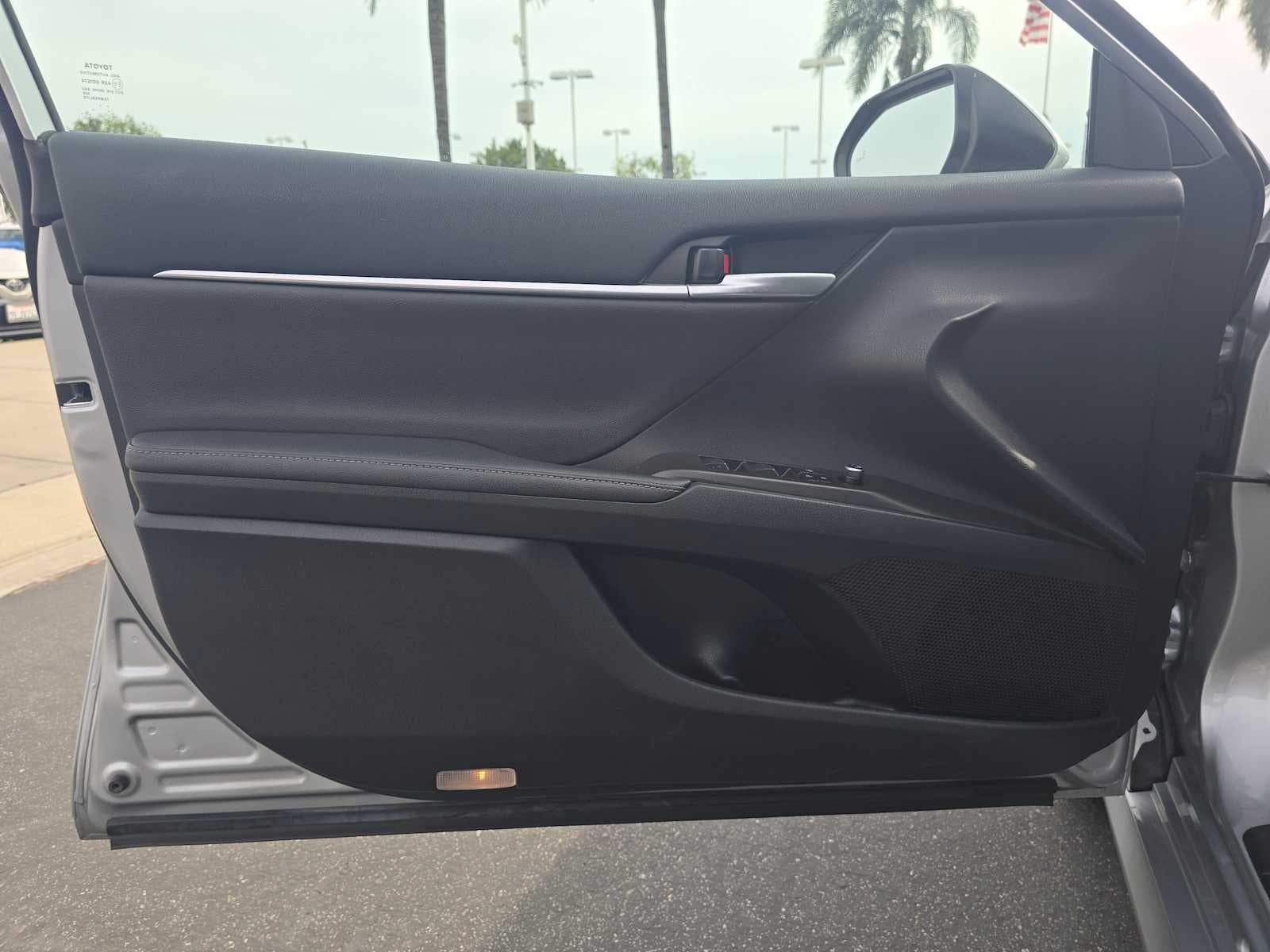 2023 Toyota Camry Hybrid XLE