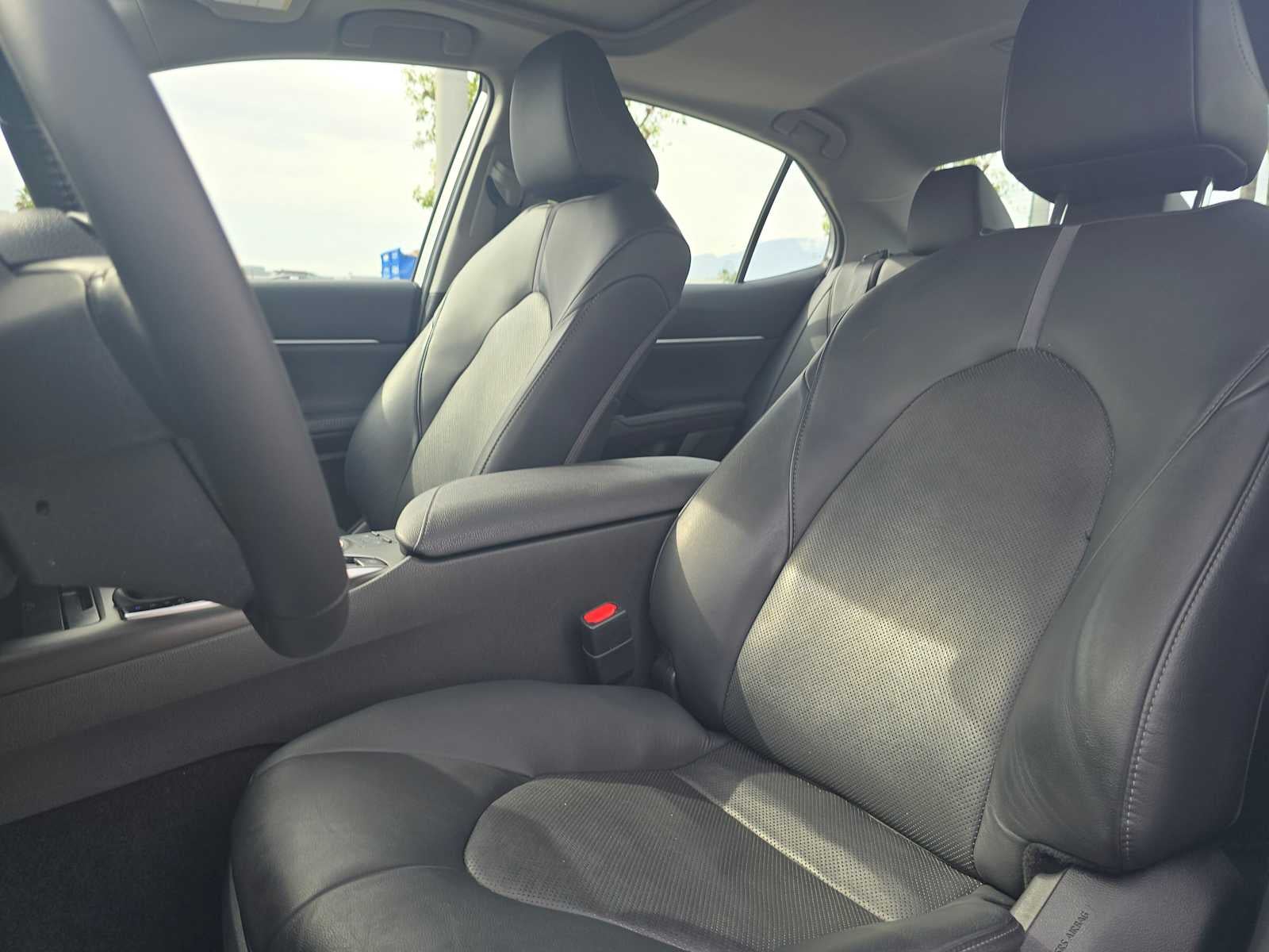 2023 Toyota Camry Hybrid XLE