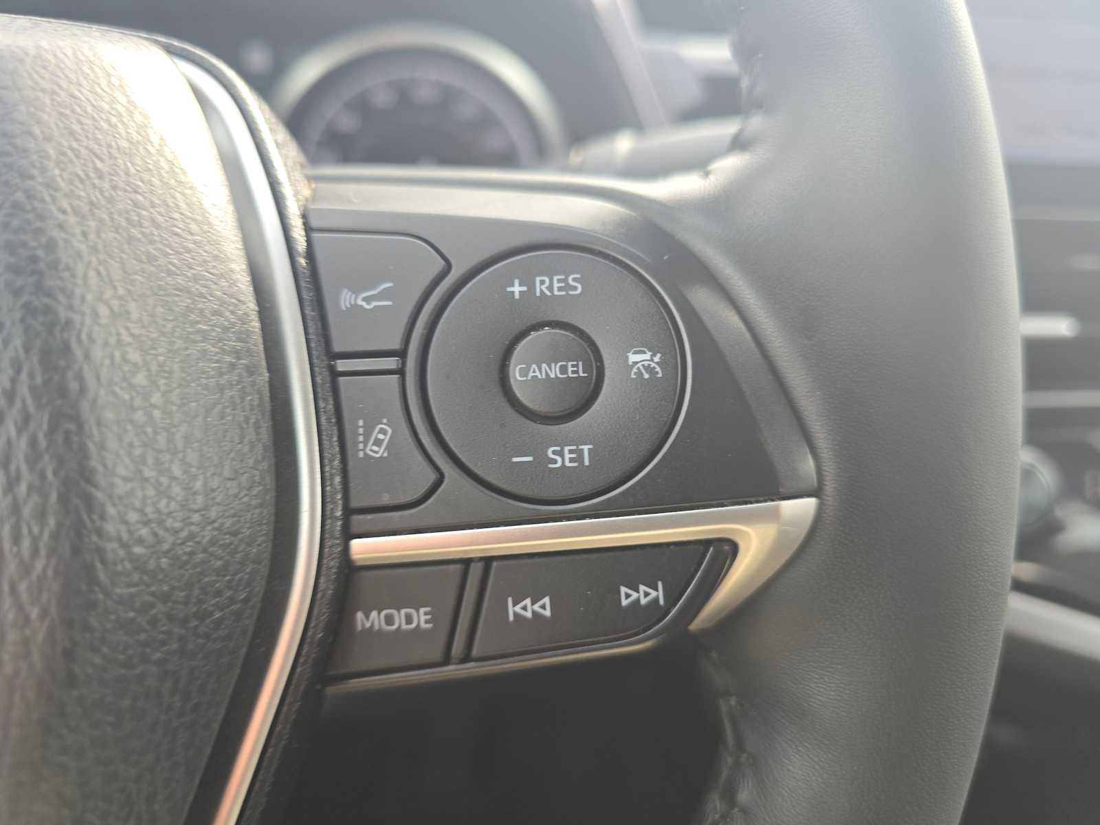 2023 Toyota Camry Hybrid XLE