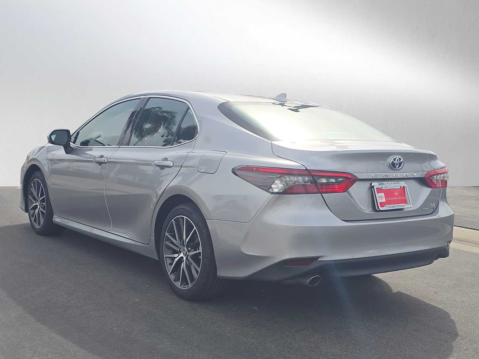 2023 Toyota Camry Hybrid XLE