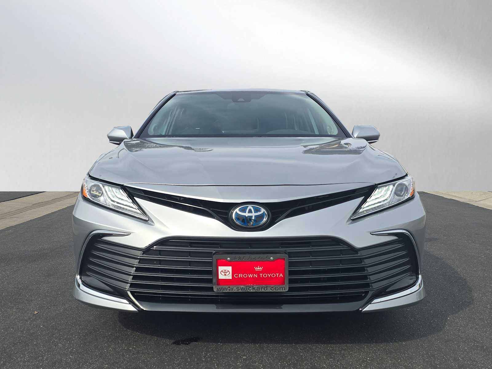 2023 Toyota Camry Hybrid XLE