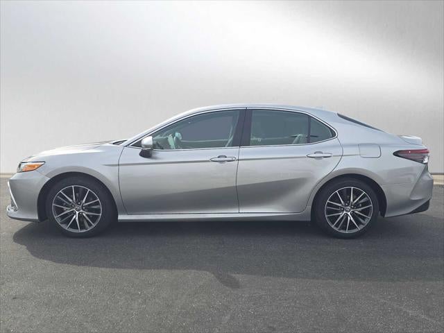 2023 Toyota Camry Hybrid XLE