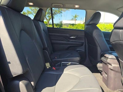 2025 Toyota Grand Highlander XLE