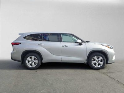 2022 Toyota Highlander LE