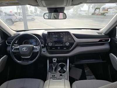 2022 Toyota Highlander LE