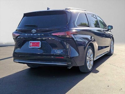 2023 Toyota Sienna Platinum