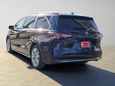 2023 Toyota Sienna Platinum