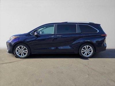 2023 Toyota Sienna Platinum