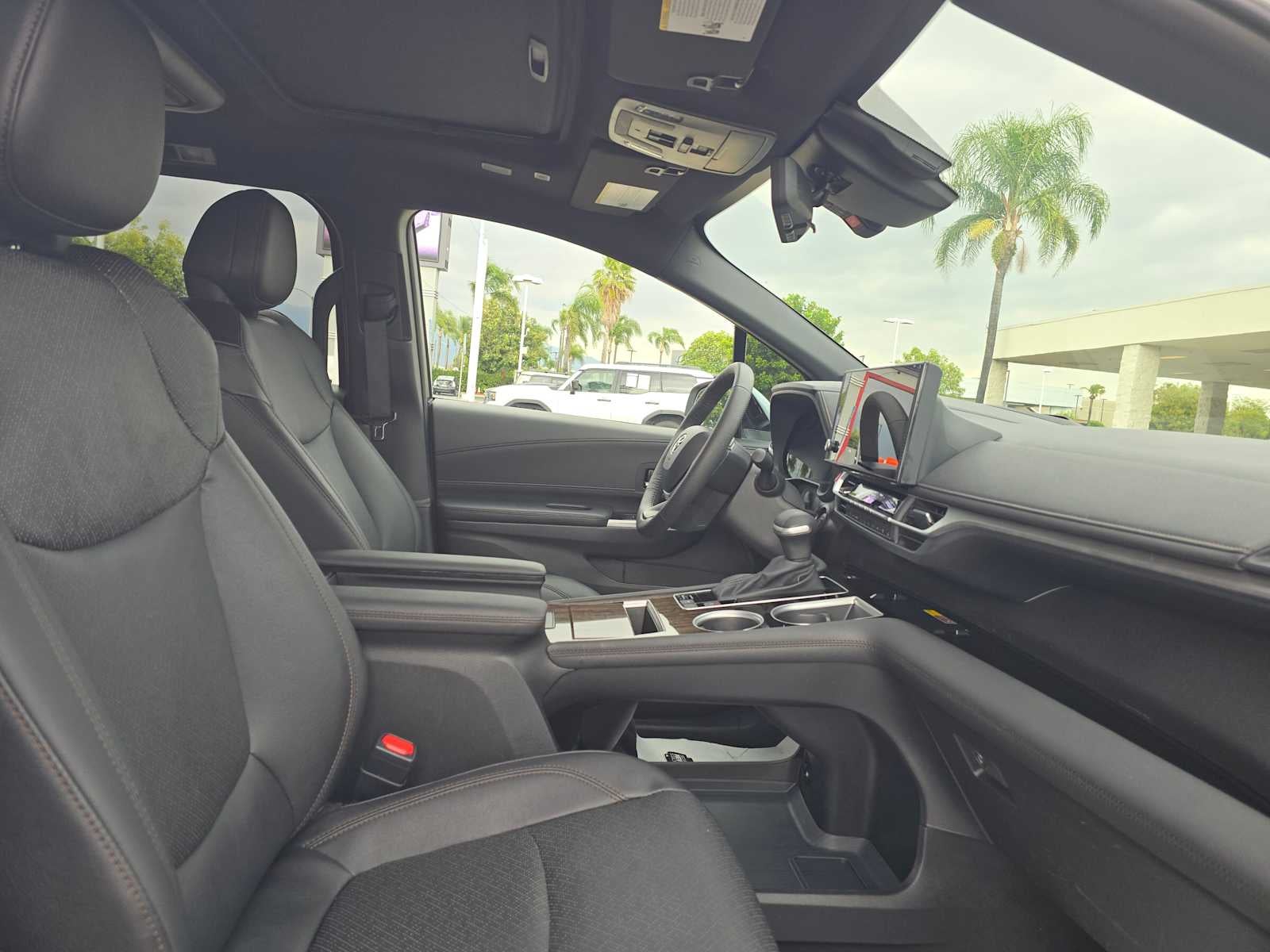 2025 Toyota Sienna Platinum