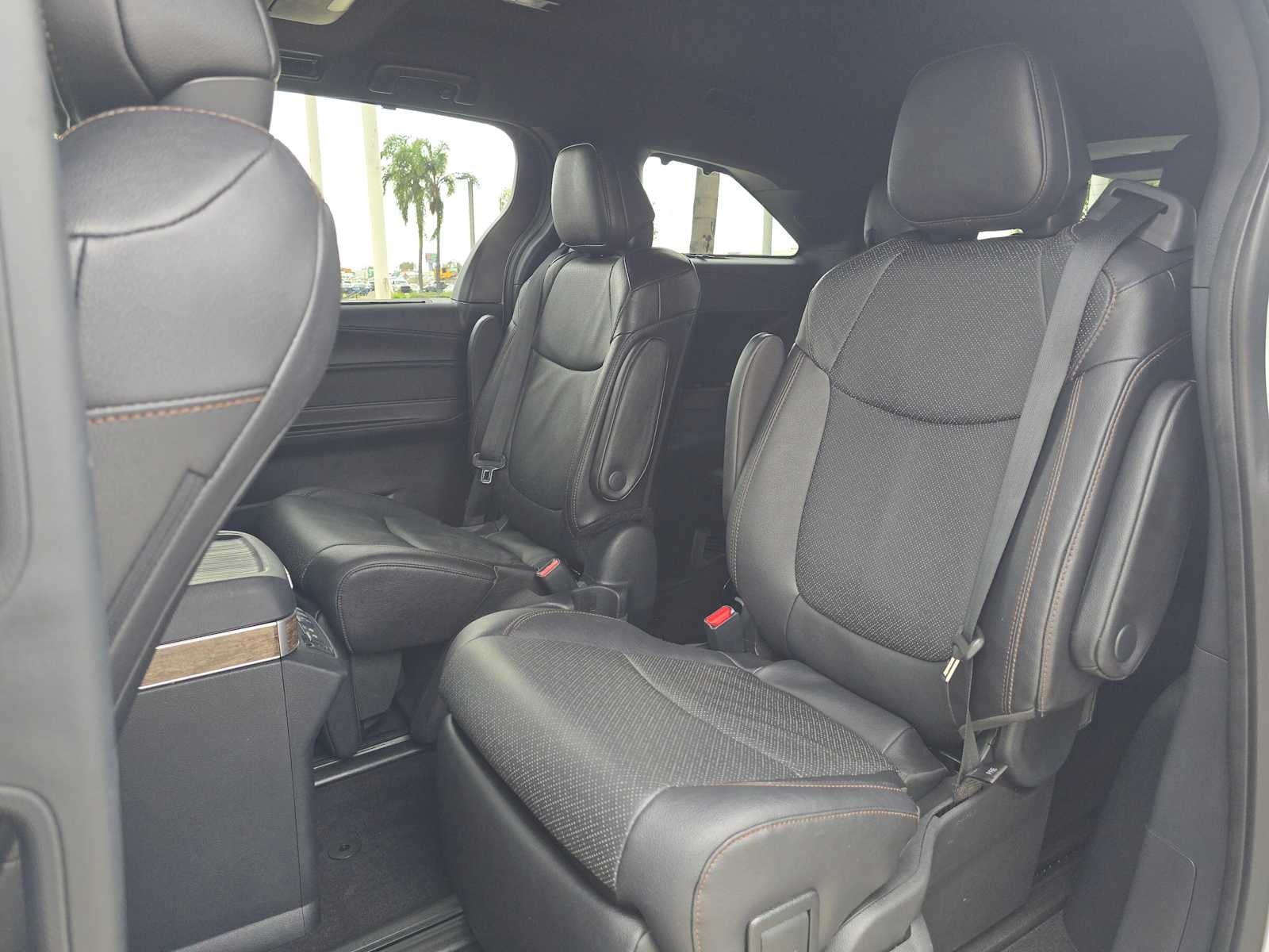 2025 Toyota Sienna Platinum