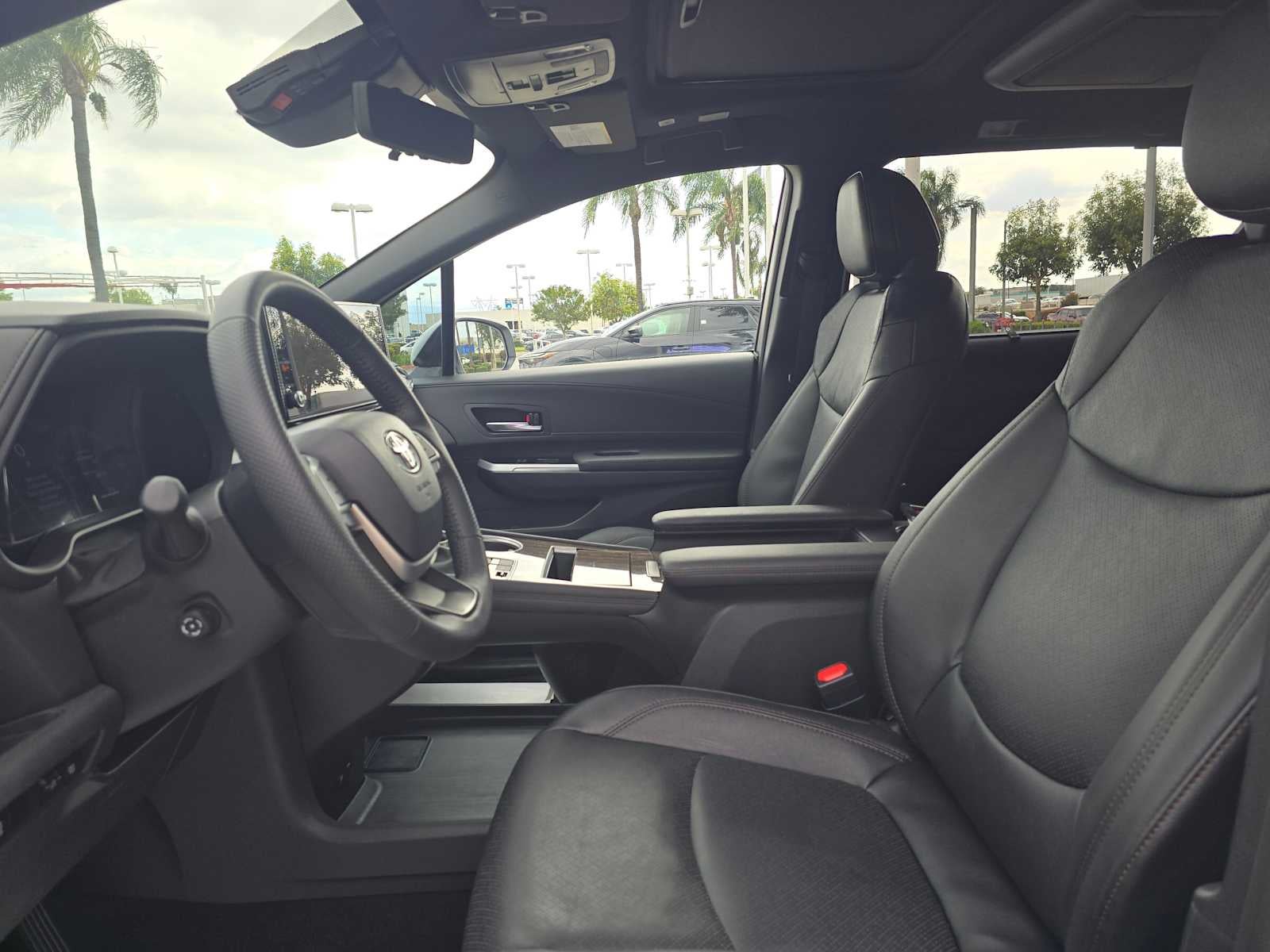 2025 Toyota Sienna Platinum