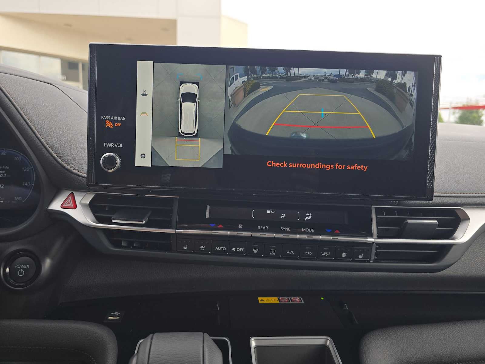 2025 Toyota Sienna Platinum