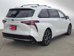 2025 Toyota Sienna Platinum