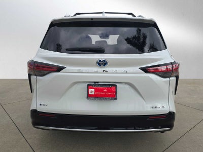2025 Toyota Sienna Platinum