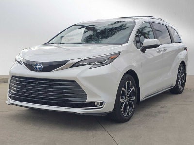 2025 Toyota Sienna Platinum
