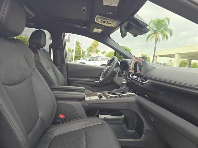 2025 Toyota Sienna Platinum