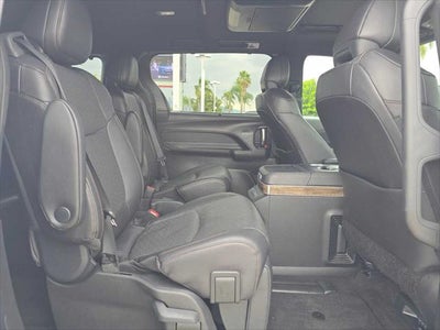 2025 Toyota Sienna Platinum