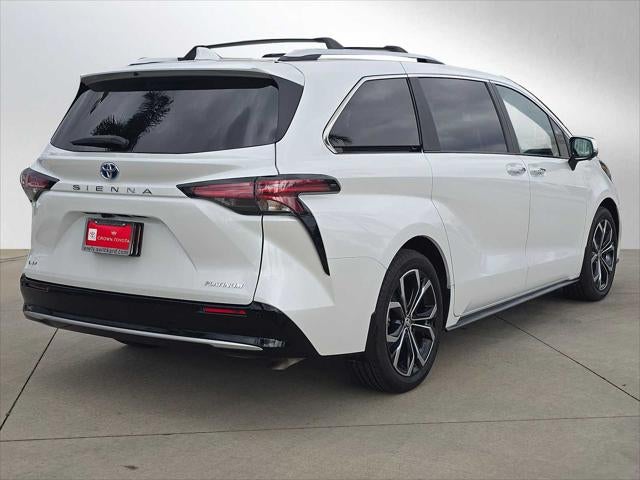 2025 Toyota Sienna Platinum