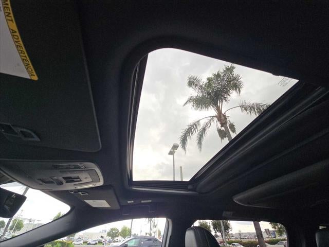 2025 Toyota Sienna Platinum