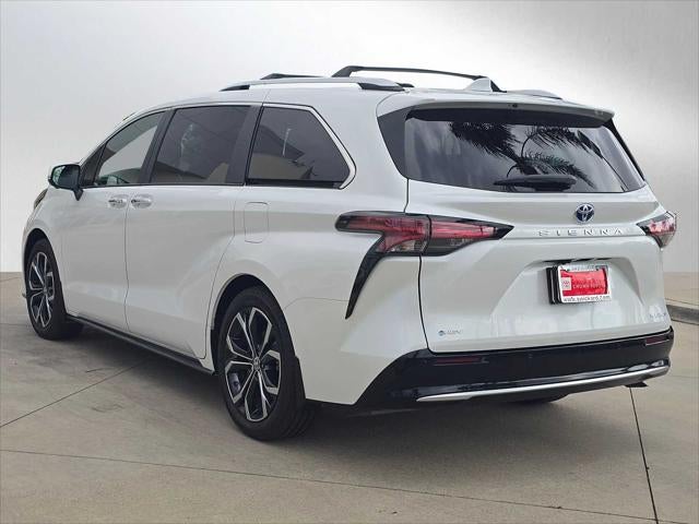 2025 Toyota Sienna Platinum