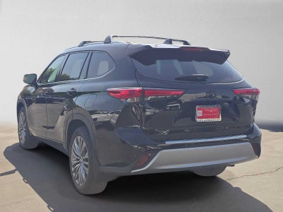 2022 Toyota Highlander Platinum