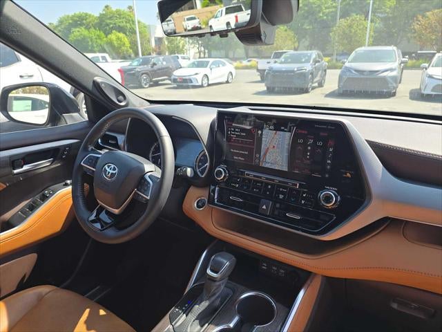 2022 Toyota Highlander Platinum