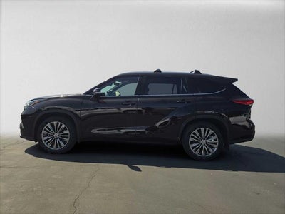 2022 Toyota Highlander Platinum