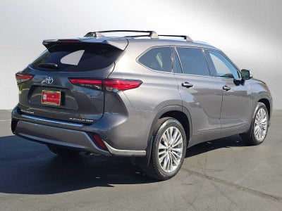 2022 Toyota Highlander Platinum