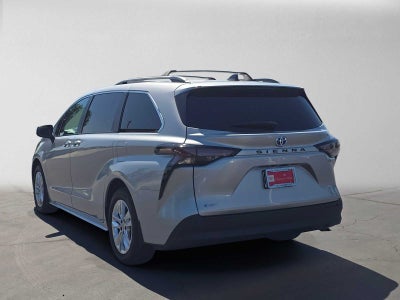 2025 Toyota Sienna XLE