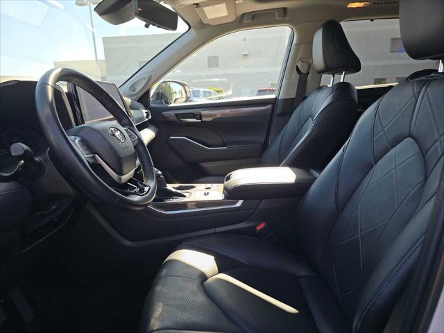 2023 Toyota Highlander Platinum