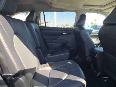 2025 Toyota Highlander XLE