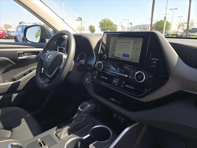 2025 Toyota Highlander XLE