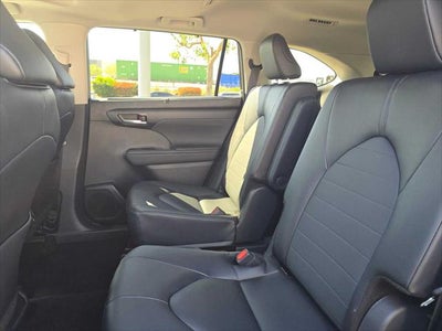 2025 Toyota Highlander XLE