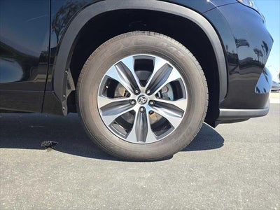 2025 Toyota Highlander XLE