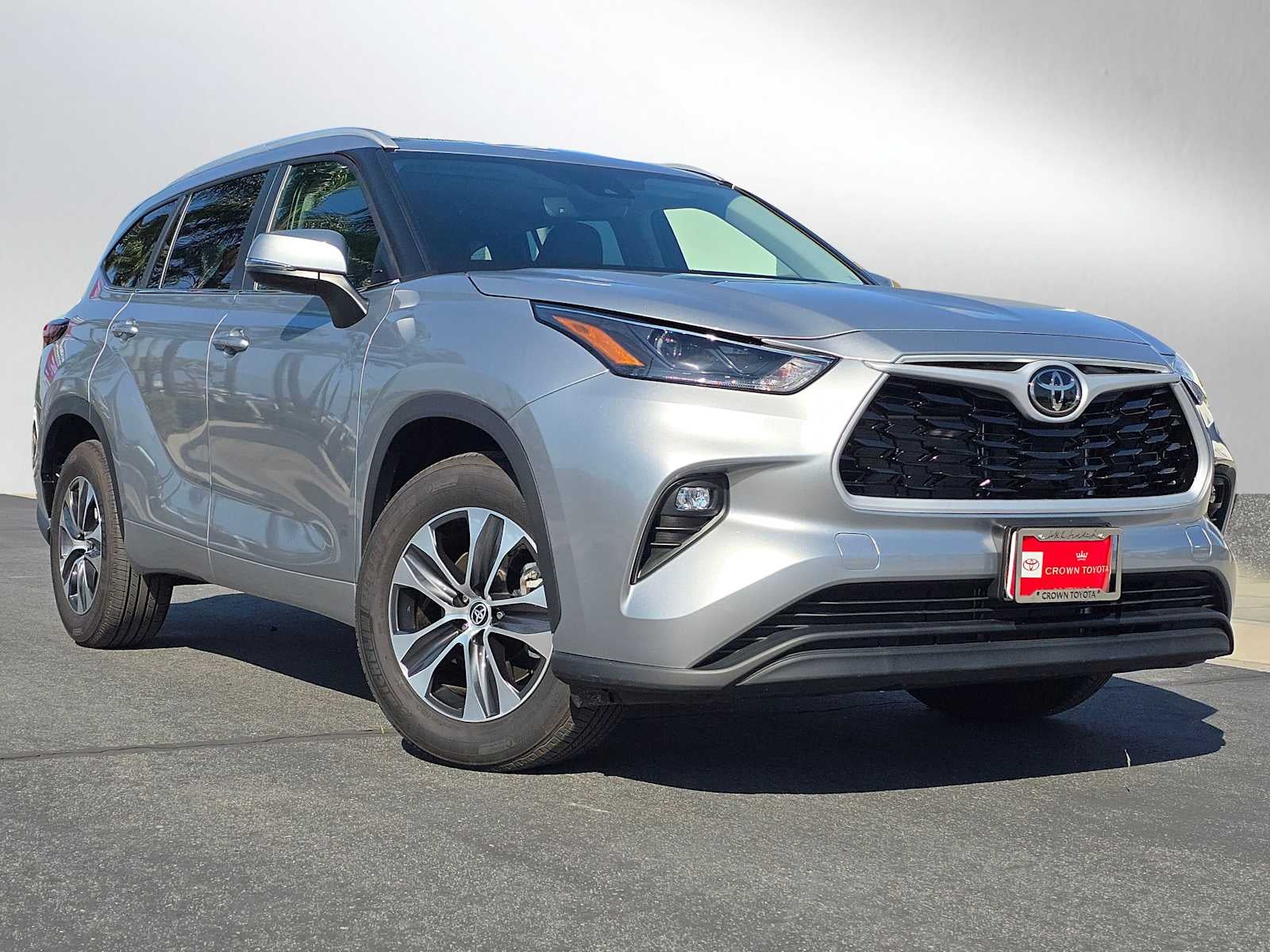 2025 Toyota Highlander XLE