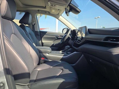 2025 Toyota Highlander XLE