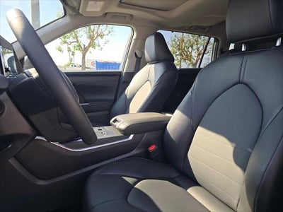 2025 Toyota Highlander XLE