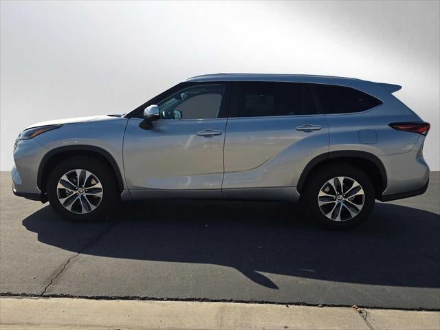 2025 Toyota Highlander XLE