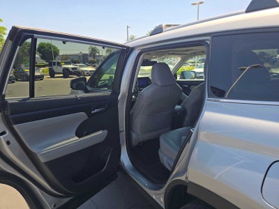 2023 Toyota Highlander XLE